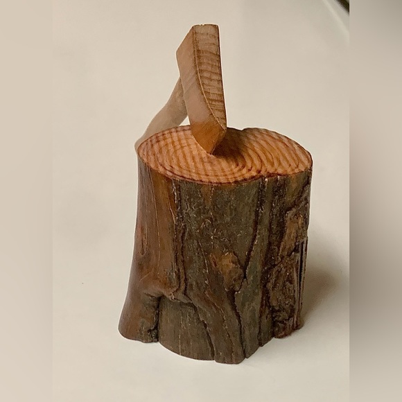 1940s Antique Hand Crafted Prisoner Made Axe Splitting Log Wooden Figurine - Picture 10 of 16